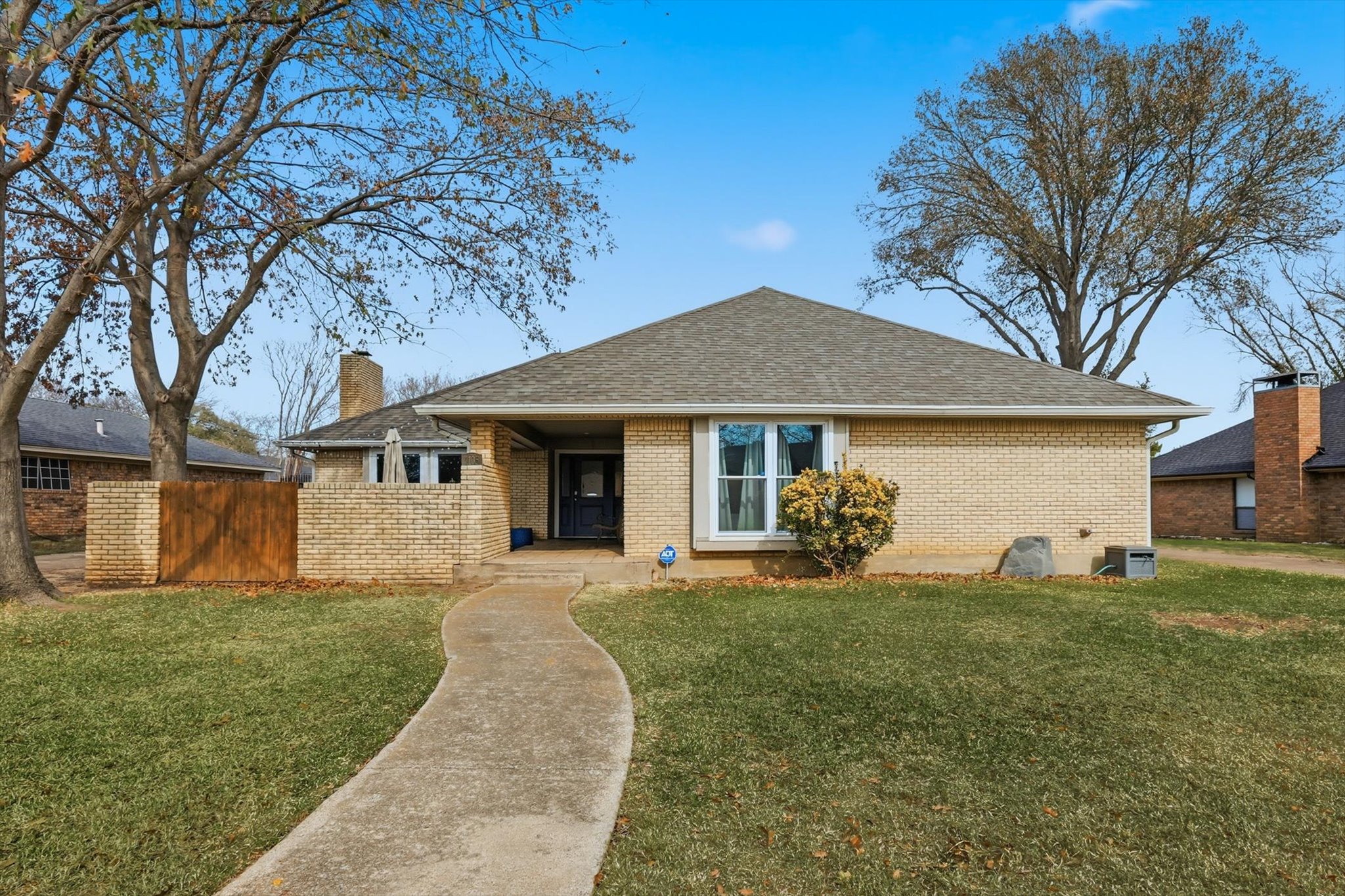 1105 Meadow Crest Lane