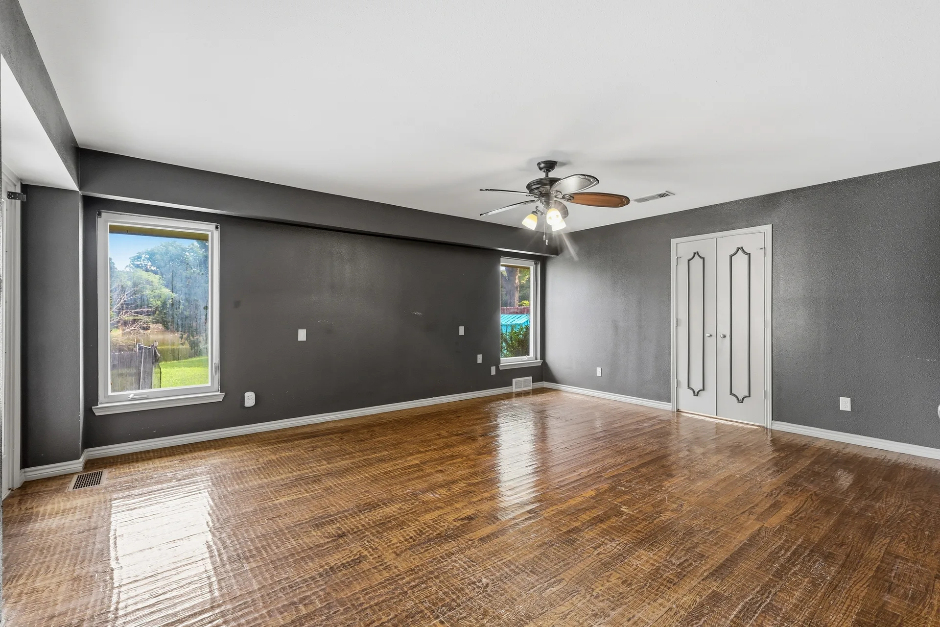 610 S Manus Dr — photo 7